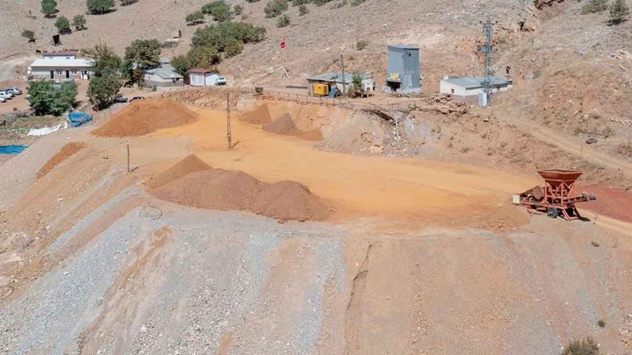 Foto - Koç Holding altın değerindeki araziyi sessiz sedasız kapattı! Arazinin altı kaynıyor