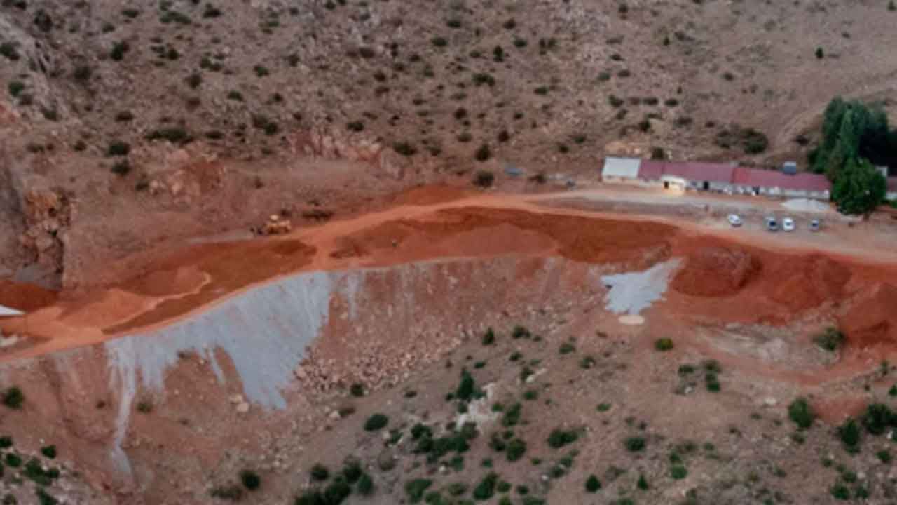 Foto - Koç Holding altın değerindeki araziyi sessiz sedasız kapattı! Arazinin altı kaynıyor