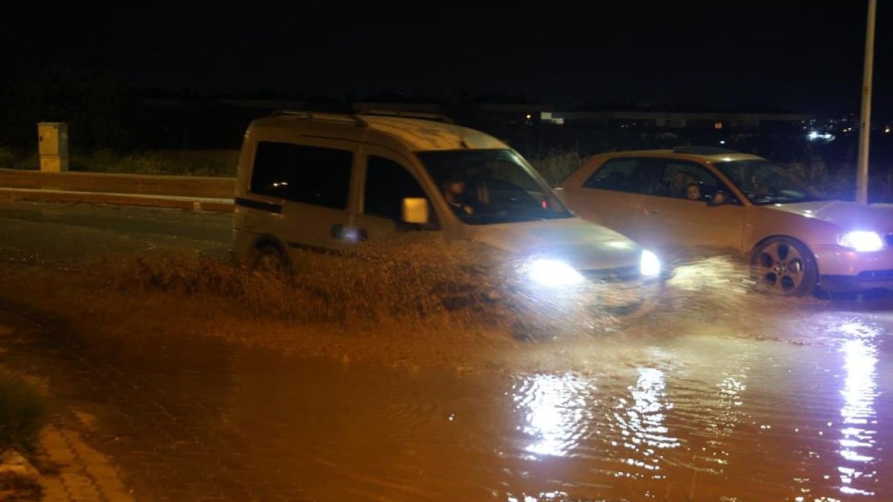 Foto - Koca ilçe sular altında kaldı Gece yarısı sel baskını ile uyandılar