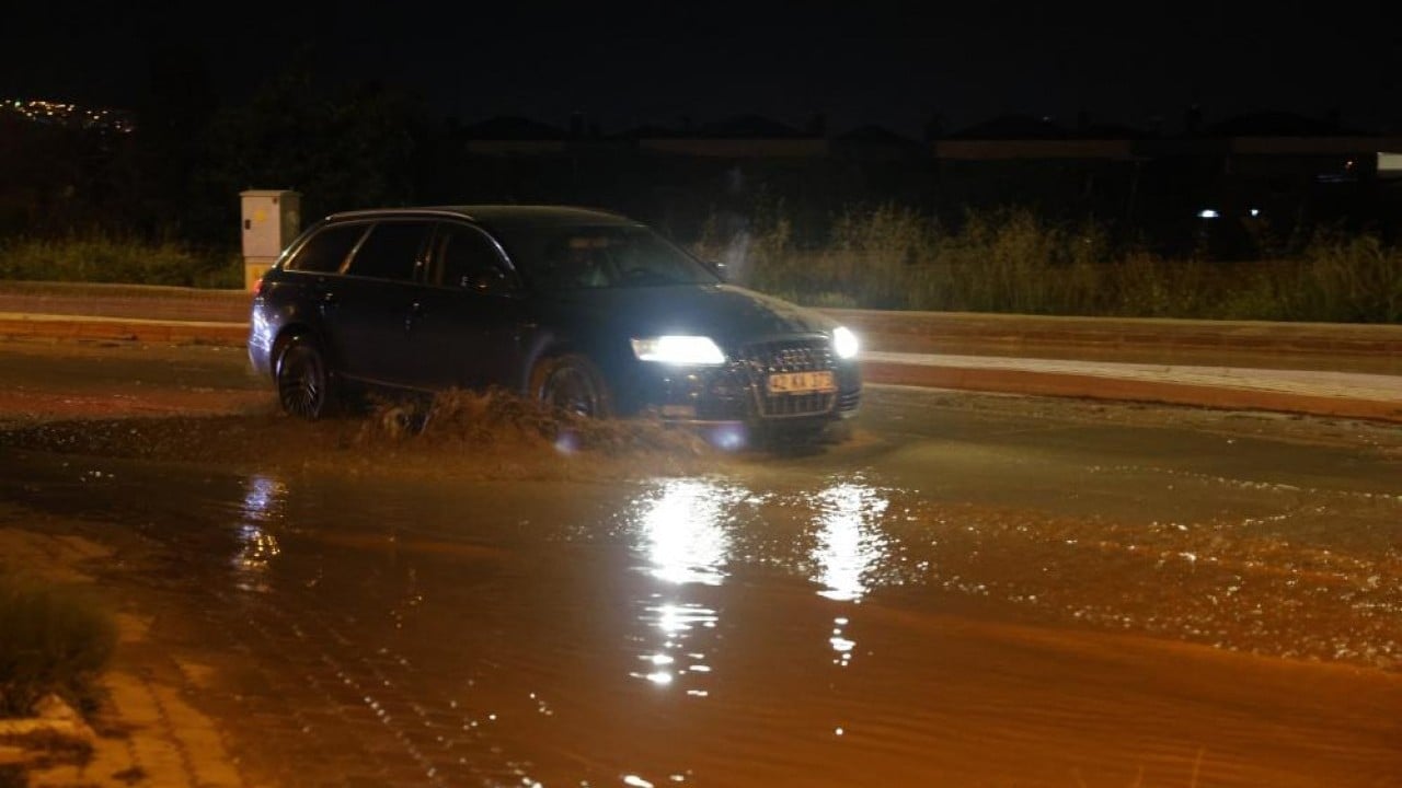 Foto - Koca ilçe sular altında kaldı Gece yarısı sel baskını ile uyandılar