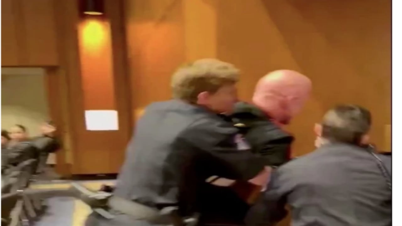 Foto - Koca İslam dünyası, bir ABD’li asker kadar olamadı! Cesur yürek, Müslümanların sustuğu yerde kolunu feda etti