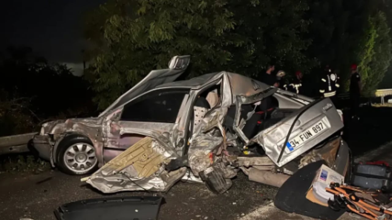 Foto - Kocaeli'de arıza yapan aracı tır biçti: Bir çocuk hayatını kaybetti!