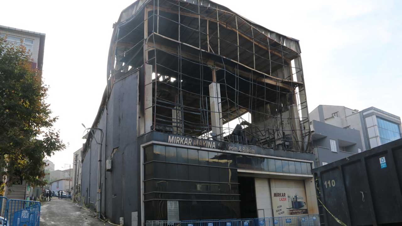 Foto - Kocaeli'deki kozmetik fabrikasında yaşanan faciadan acı haber: Ölü sayısı 7'ye çıktı