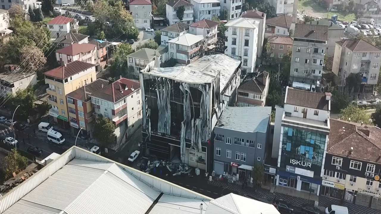Foto - Kocaeli'deki kozmetik fabrikasında yaşanan faciadan acı haber: Ölü sayısı 7'ye çıktı