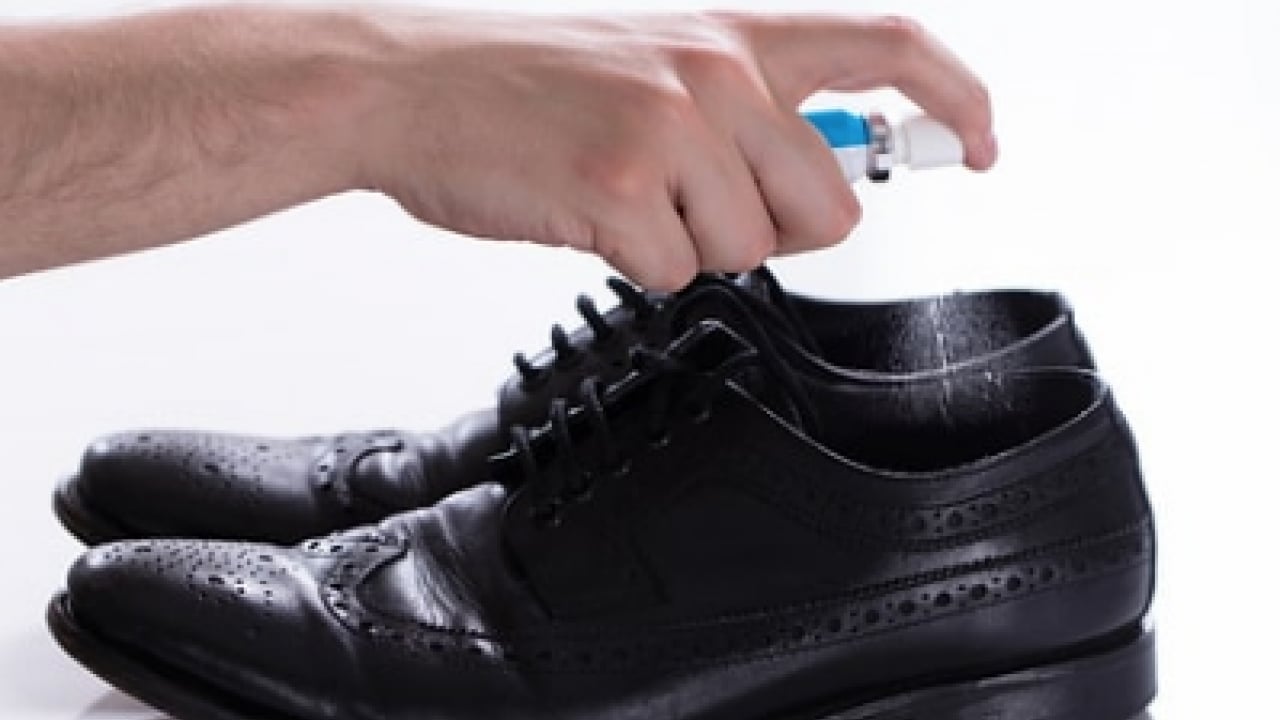 Kokan ayakkabıya çaylı çözüm! Sadece 5 dakika yetiyor üstelik...