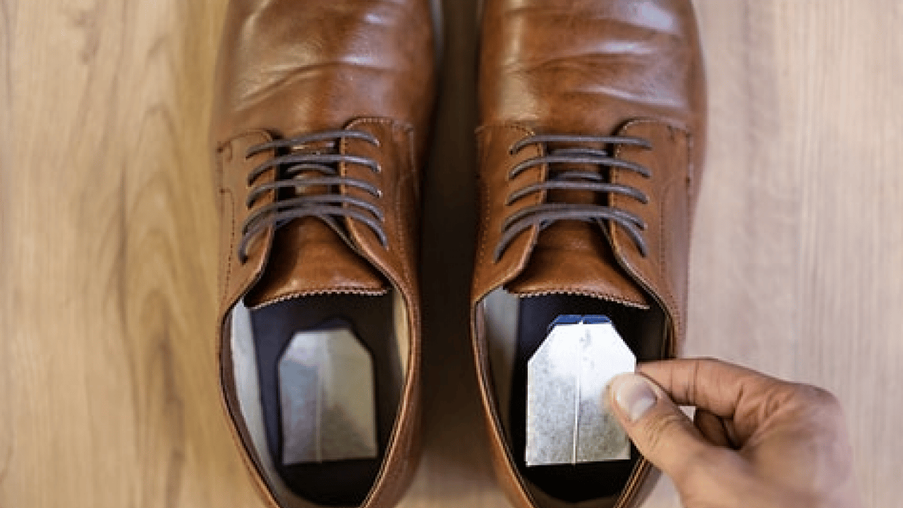 Foto - Kokan ayakkabıya çaylı çözüm! Sadece 5 dakika yetiyor üstelik...