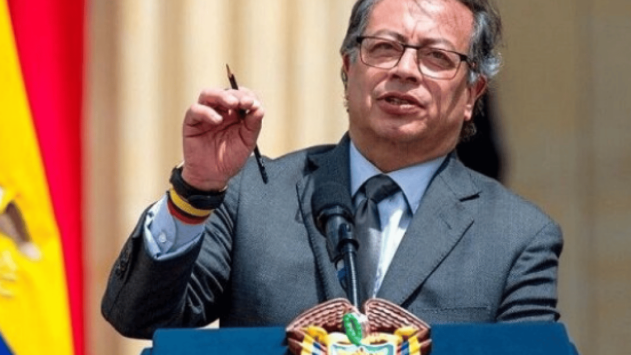 Foto - Kolombiya Lideri Petro'dan Trump'a zehir zemberek yanıt! Tepki gösterdi: Kaba ve cahilsiniz 