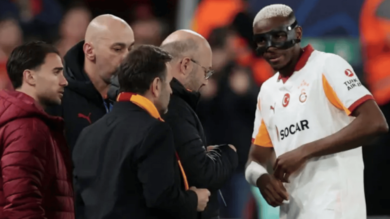 Kolu alçıya alınan Osimhen'le ilgili sıcak gelişme! Camianın gözü kulağı ondan gelecek haberdeydi