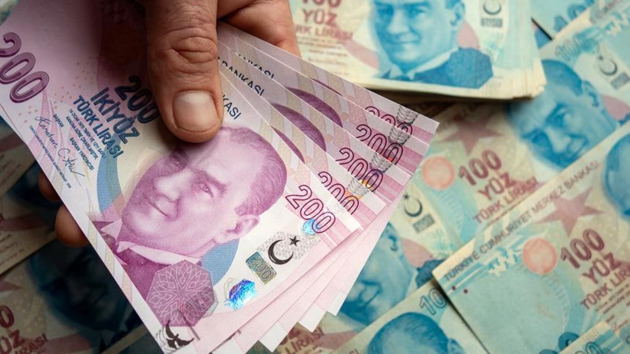 Foto - Komisyondan geçti bile! Emekliler "Halimiz ne olacak" diye beklerken, bambaşka bir kesime tam 30 bin lira zam yapılıyor 