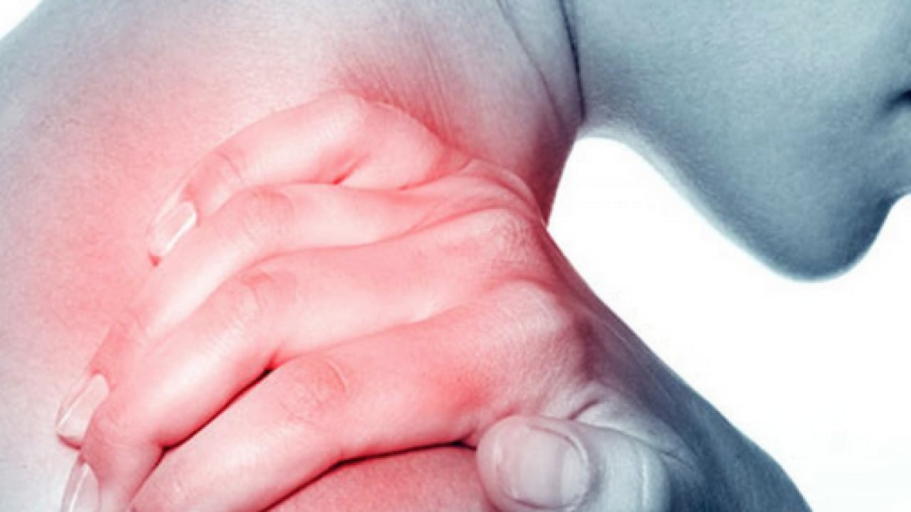 Foto - Komplikasyon riskini azalıyor: Ağrıya nokta atışı: Görüntülenme eşliğinde enjeksiyon...