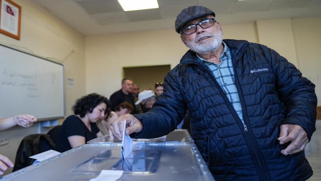 Foto - Komşuda tarihi değişim! "Türk bakan" detayı herkesi ters köşe yaptı