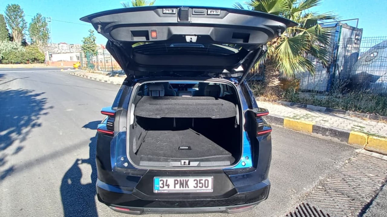 Foto - Konfor DNA’sında, teknoloji artık en güçlü silahı! Bu SUV sizi şaşırtabilir! Hibrit güçle gelen yeni nesil Citroën C5 Aircross