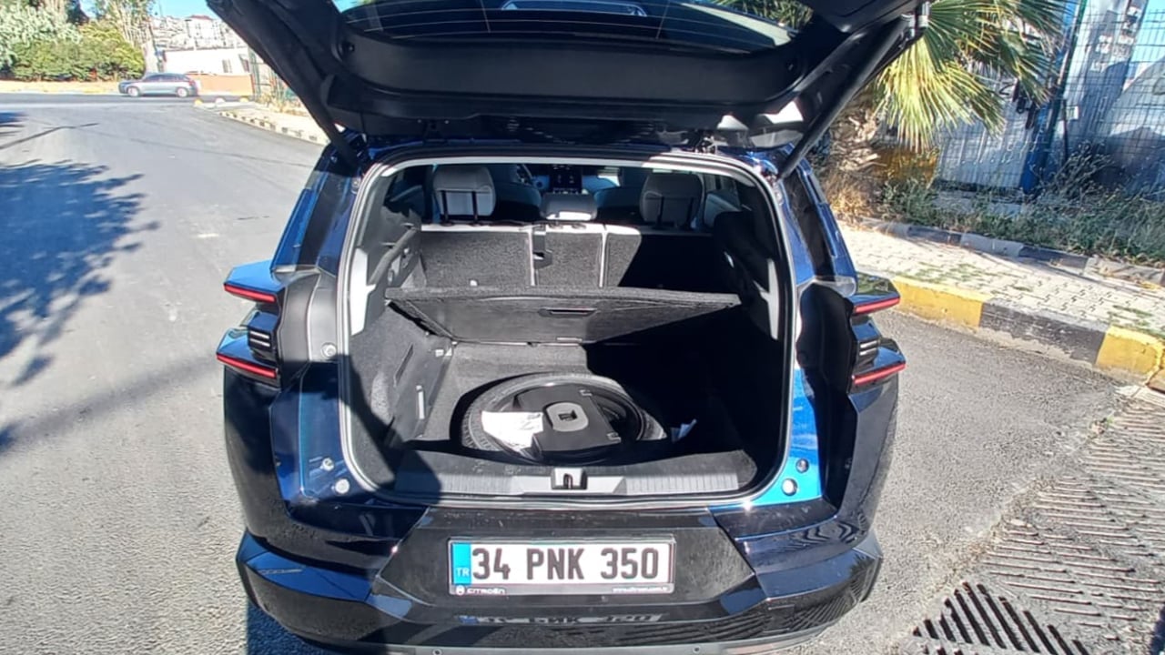 Foto - Konfor DNA’sında, teknoloji artık en güçlü silahı! Bu SUV sizi şaşırtabilir! Hibrit güçle gelen yeni nesil Citroën C5 Aircross