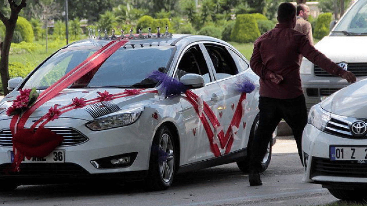 Foto - Konvoy yapan, yol kesen, polisten kaçan yandı: Saygısız sürücülere tarihi ceza yağmuru