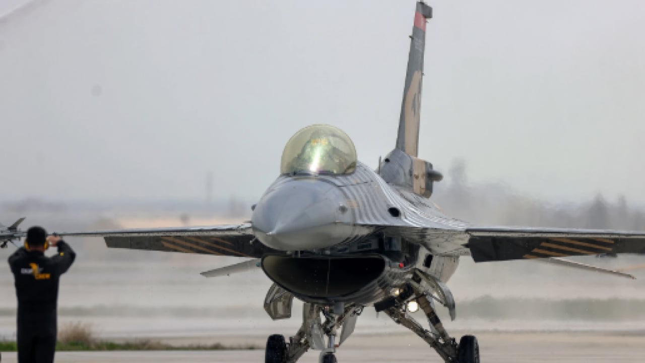 Foto - Konya’da nefes kesen gövde gösterisi: Gökyüzünde çelikten pençe, dosta güven düşmana korku