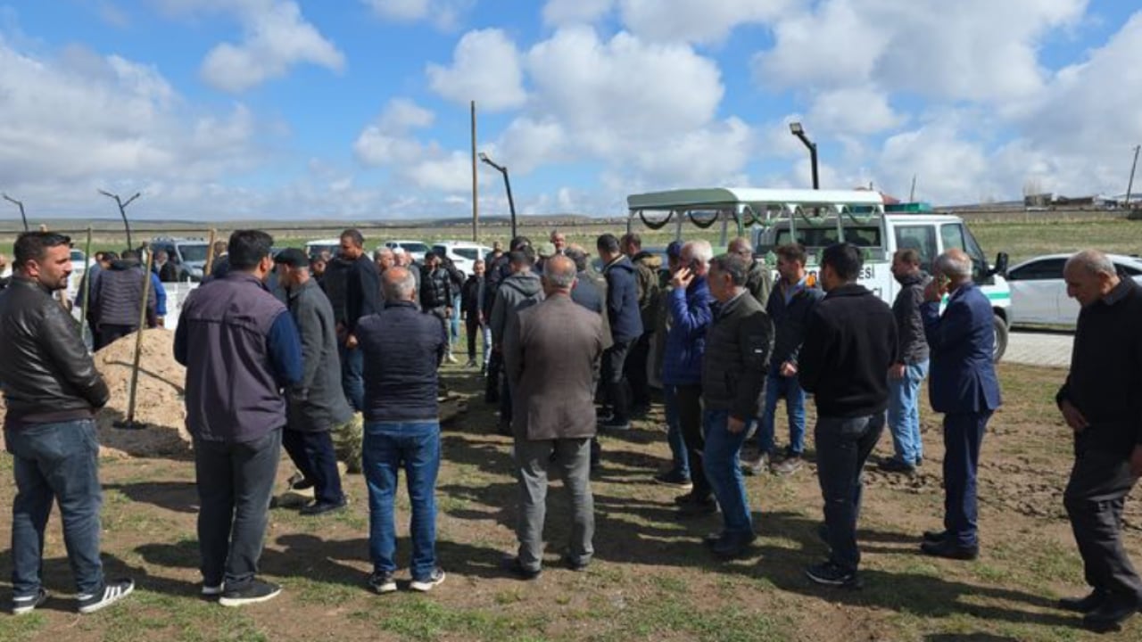 Foto - Köpekperest zihniyetin kanlı bedeli: 5 yaşındaki Hamza, toprağa verildi