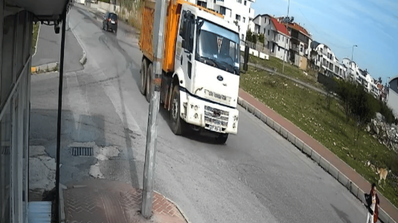 Foto - Köpekten kaçarken kamyon çarpmıştı! Mahra, ölümünün 3. Yılında unutulmadı