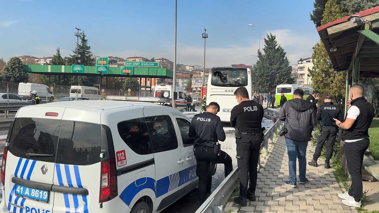 Foto - Korku dolu anlar! Yolcu otobüsü alev aldı