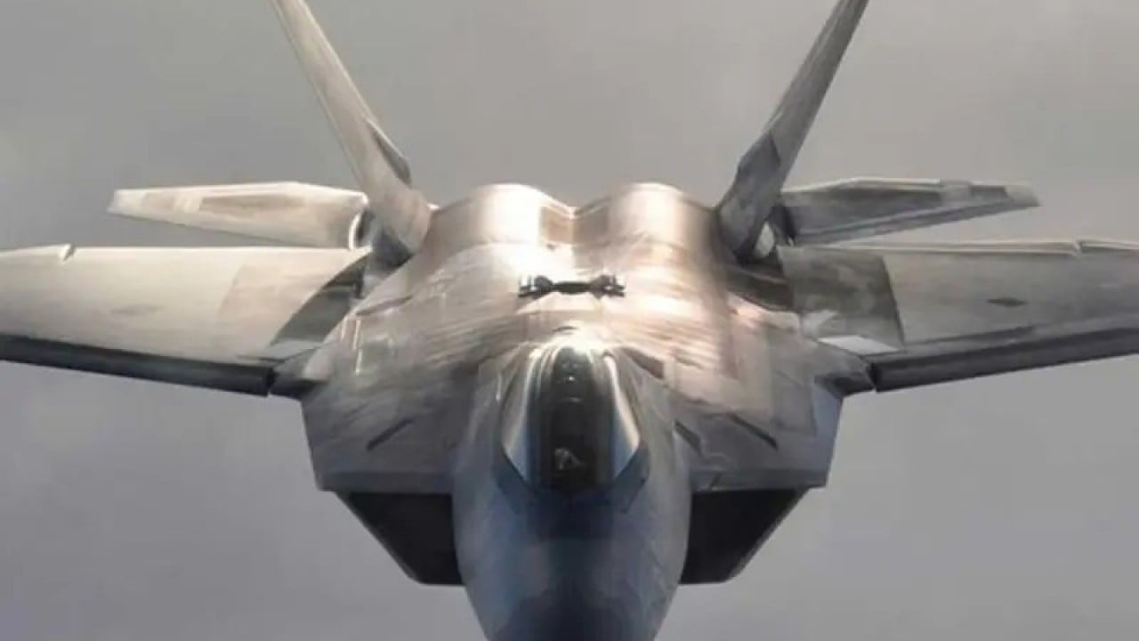 Foto - Korkulan oldu: F-22 savaş uçakları konuşlandırıldı
