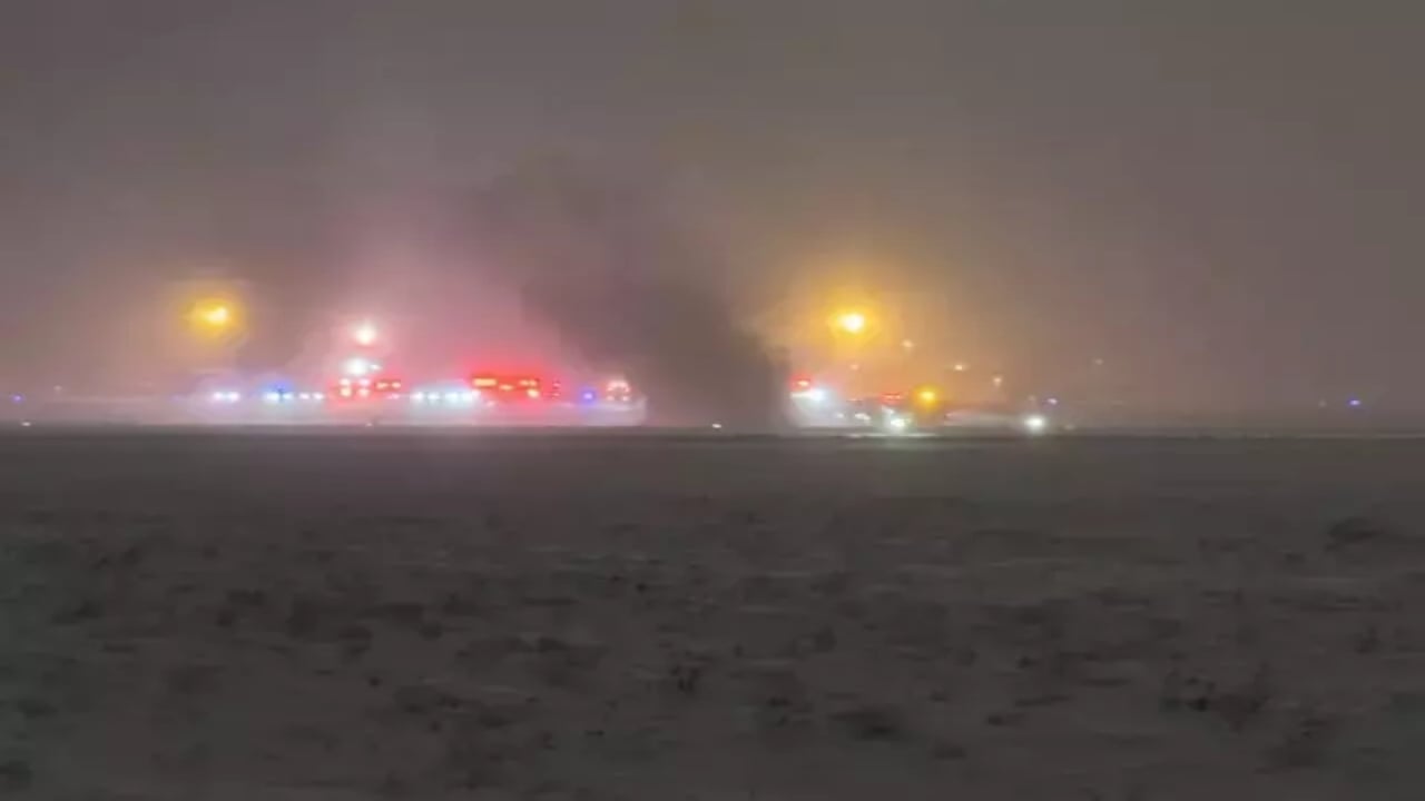 Foto - Korkunç kaza! 8 kişiyi taşıyan özel jet kalkış sırasında düştü