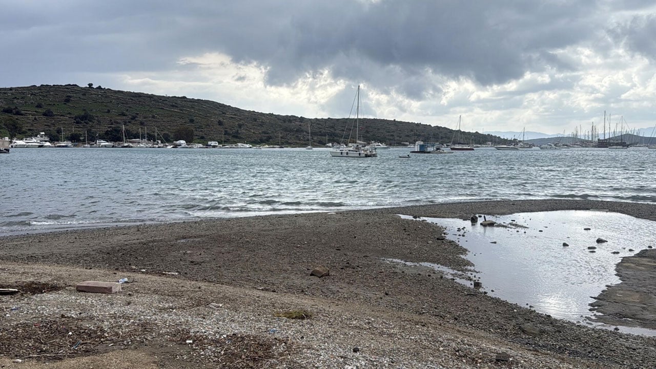 Foto - Korkutan manzara! Deniz çekildi, adacıklar ortaya çıktı