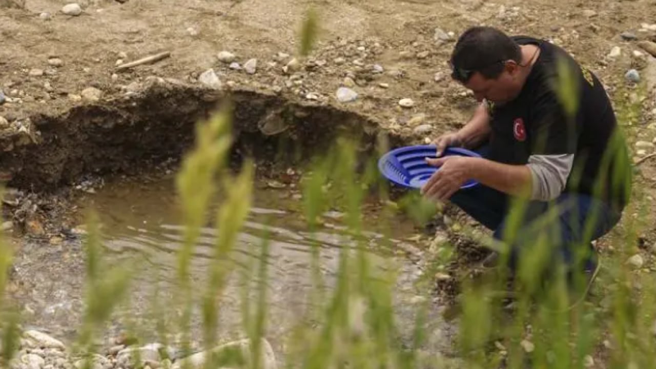 Foto - Duyan duymayana duyuruyor! Kovasını kapan o ile akın ediyor! 
