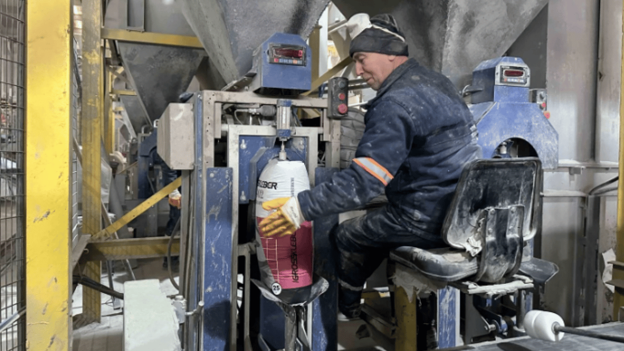 Köy köy dolaşıp işçi arıyorlar! Hindistan ve Venezuela'dan personel getirdiler