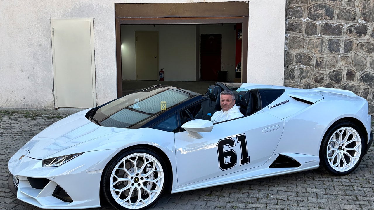 Foto - Köy yollarında milyonluk şov! Almanya’dan Lamborghini’yle döndü