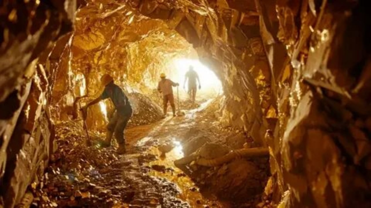 Foto - Köyün altından servet çıktı! 40 yıl boyunca delik deşik ettiler, sonunda bin 500 tonluk devasa altın madeni buldular