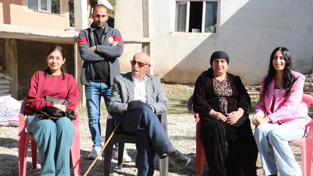 Foto - Köyün tamamı aynı soyadını taşıyor: Ortak soyadına ilginç çözüm