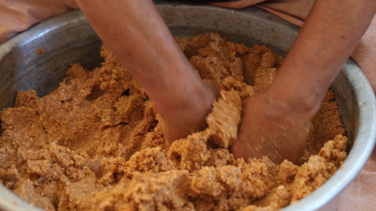 Foto - Kozan'da hazırlıklar başladı! Bayramın kokusu mutfaklardan yükseliyor