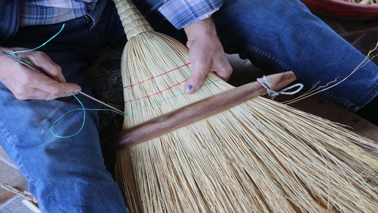 Foto - Küçücük köyde 72 senedir bu iş yapılıyor! Haftada takır takır 1000 tane üretiyorlar