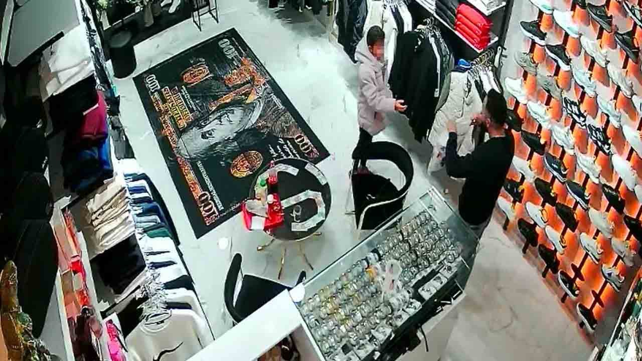 Küçük kızın mutluluğu viral oldu! Yaptığı iyilik belki de hayatını kurtardı