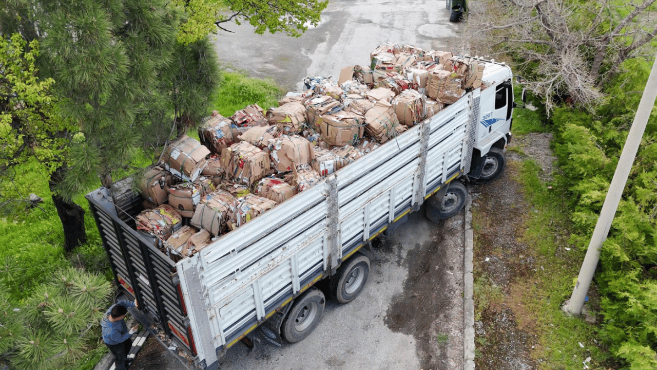 Küçümseyenler bile küçük dilini yutacak: 76 ton atık sayesinde neler oldu neler!
