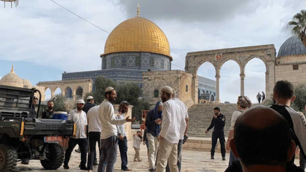 Foto - Kudüs Valiliği ve Hizma Belediyesi'nden acil çağrı: İşgalci İsrail, bölgeyi hapishaneye çevirdi
