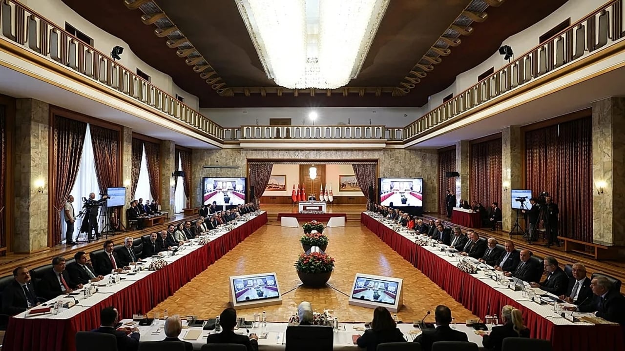 Foto - Kulağı delik isim, "Duyum aldım" deyip paylaştı! İşte İmralı’dan gelen 4 mesaj: "İsrail" iddiası resmen olay