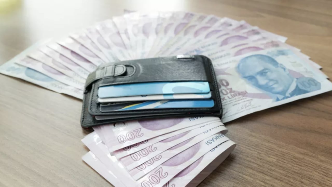 Foto - Kulağı delik isim, "Son dokunuş Erdoğan’ın" dedi, asgari ücreti açıkladı! İşte herkesin merak ettiği rakam