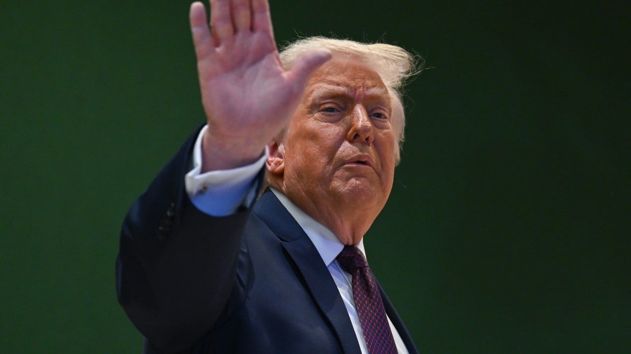 Foto - Kulağına üflüyorlar ve bomba yağdırıyor: Kim bu Trump'ın arkasındaki kilit isim?