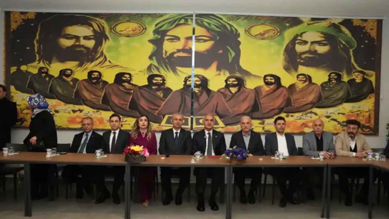 Foto - Kültür ve Turizm Bakanı Mehmet Nuri Ersoy Alevi Bektaşi dedeleriyle buluştu