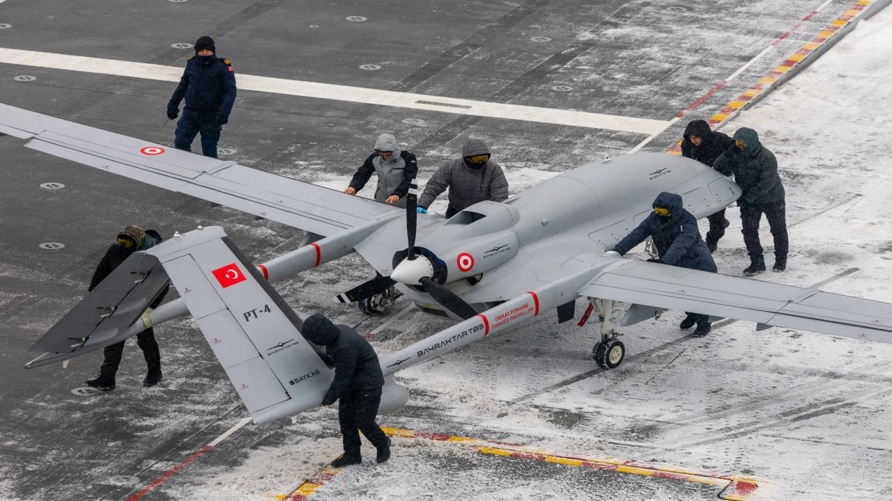 Foto - Kum fırtınası da kar da durduramadı! Dünyanın gözü BAYKAR’dayken Türk SİHA’ları imkansızı başardı