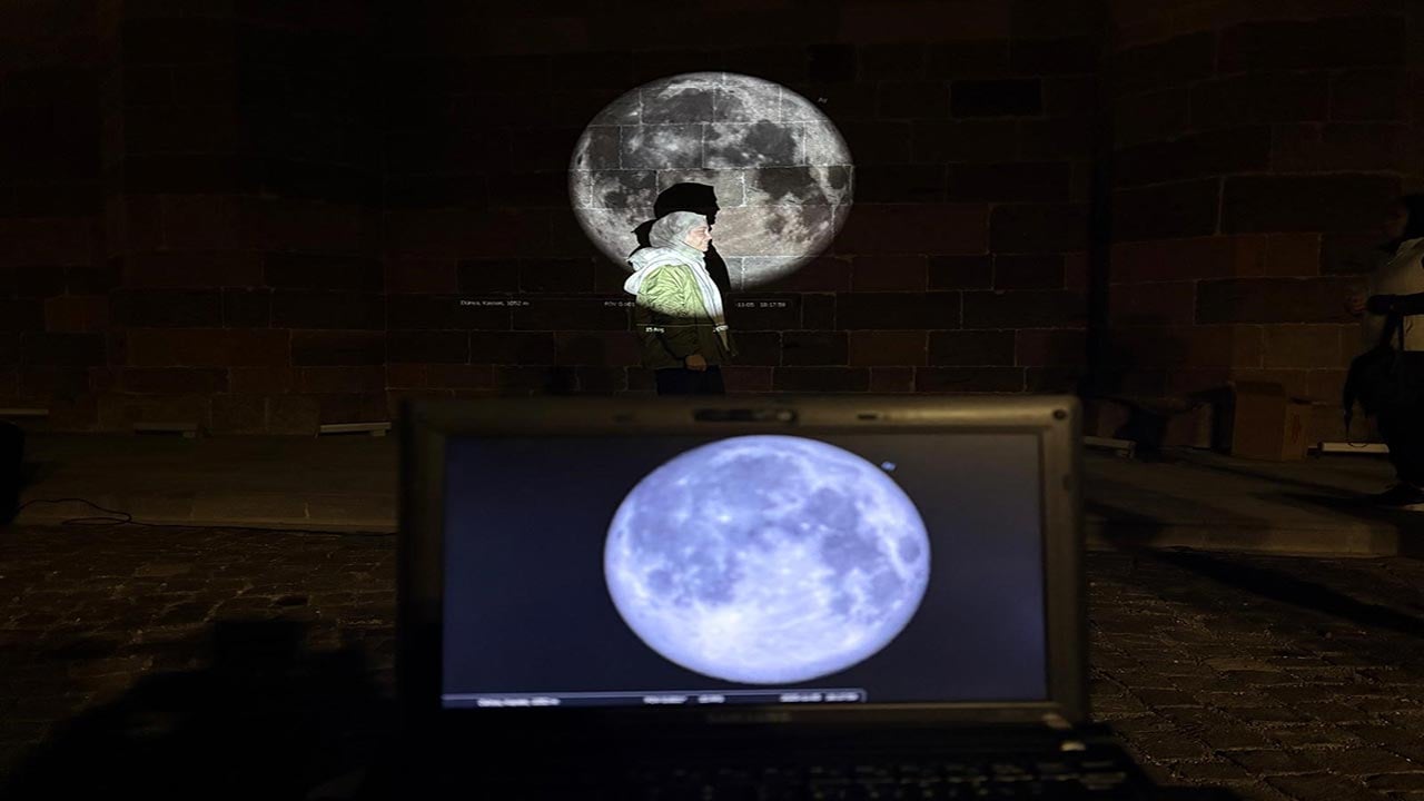 Foto - Kunduz Süper Ay gökyüzünü aydınlattı! Vatandaşlar akın etti izleyenler şaşkın kaldı!