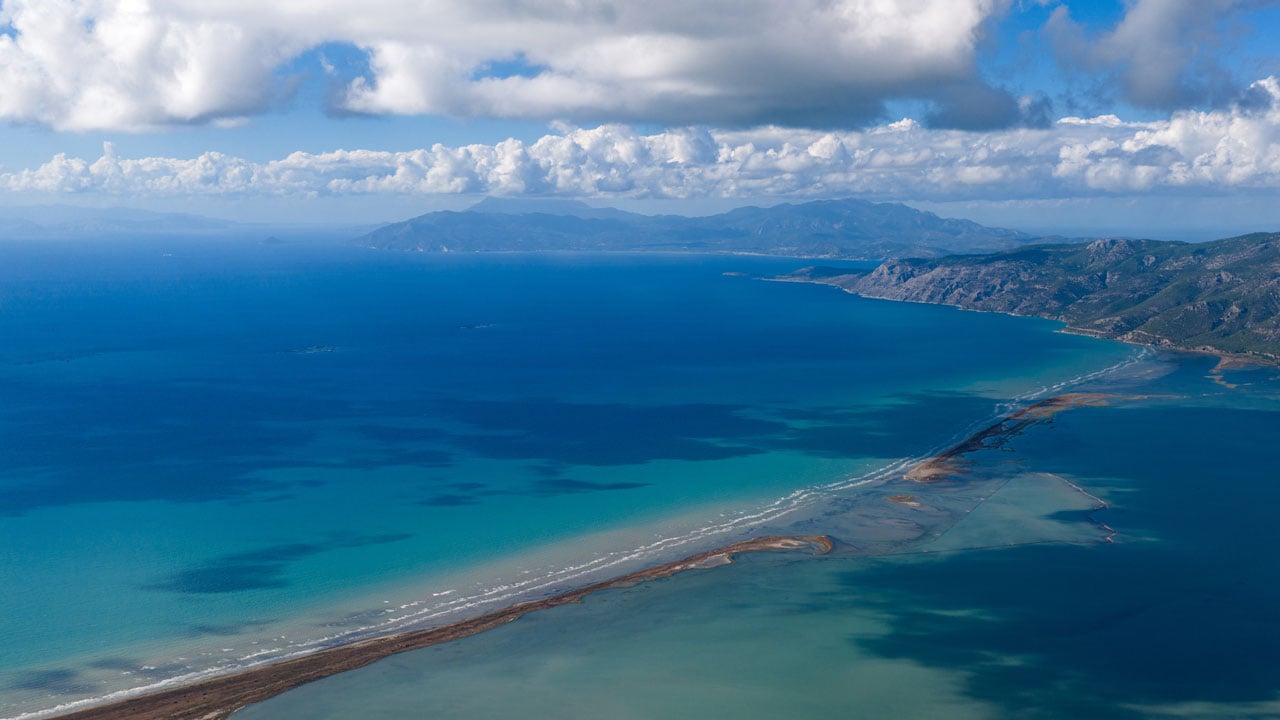 Foto - Kuraklık doğayı tabloya çevirdi! Menderesler renk cümbüşüne dönüştü