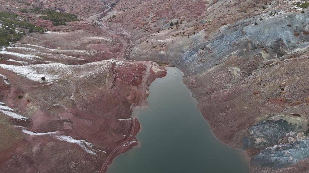 Foto - Kuraklık vurdu 3 yıllık barajda su tükendi