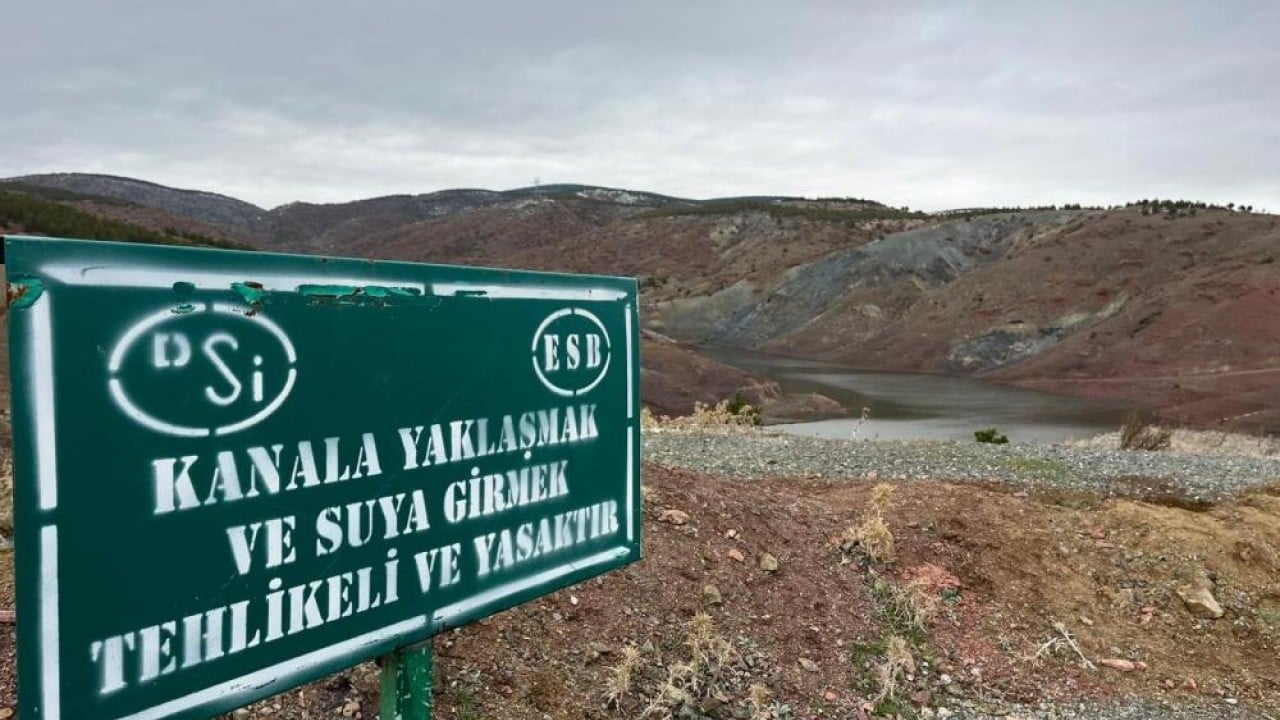Foto - Kuraklık vurdu 3 yıllık barajda su tükendi