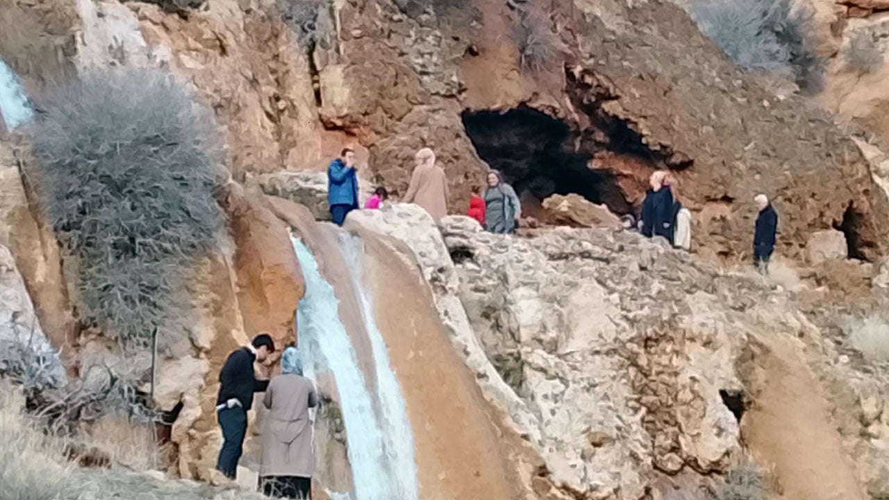 Foto - Kuraklıkla boğuşuyordu! O şelale 2 yıl sonra yeniden akmaya başladı