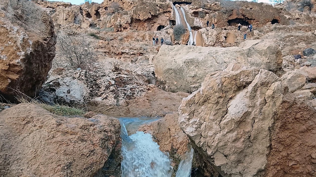 Foto - Kuraklıkla boğuşuyordu! O şelale 2 yıl sonra yeniden akmaya başladı