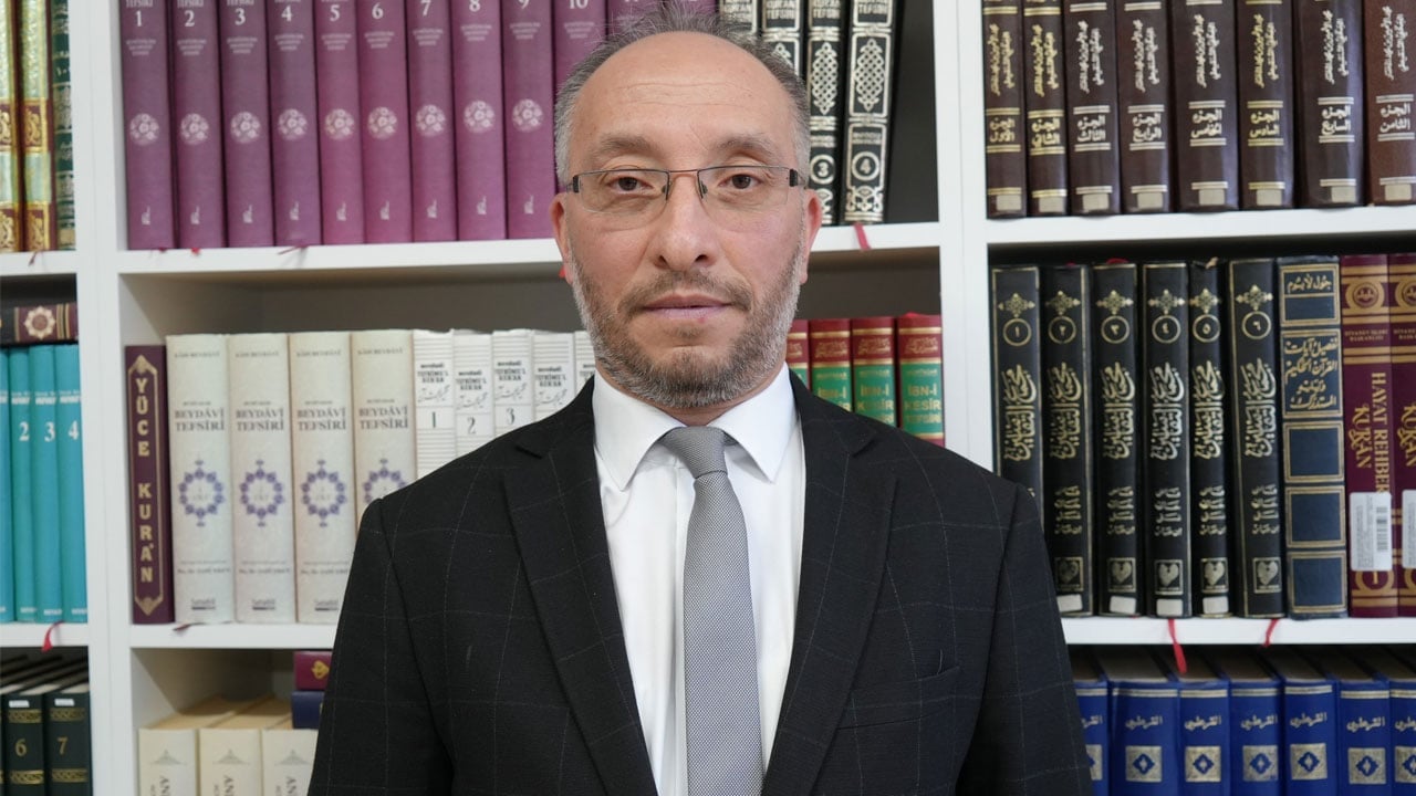 Foto - Kur'an-ı Kerim'i sadece ezbere bilmiyor! Hafızlığın bile ötesinde başarı