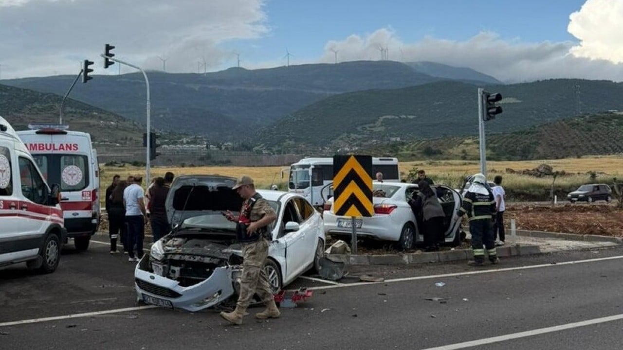 Foto - Kurban Bayramı tatilinde meydana gelen trafik kazaları! Bakan Çiftçi acı bilançoyu açıkladı 
