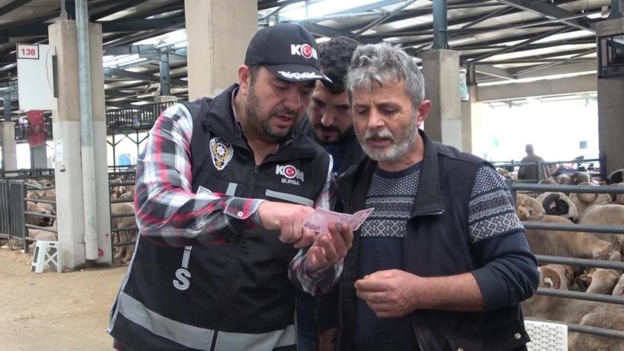 Foto - Kurban pazarında gülümseten anlar Çetin pazarlığa mali polis el koydu