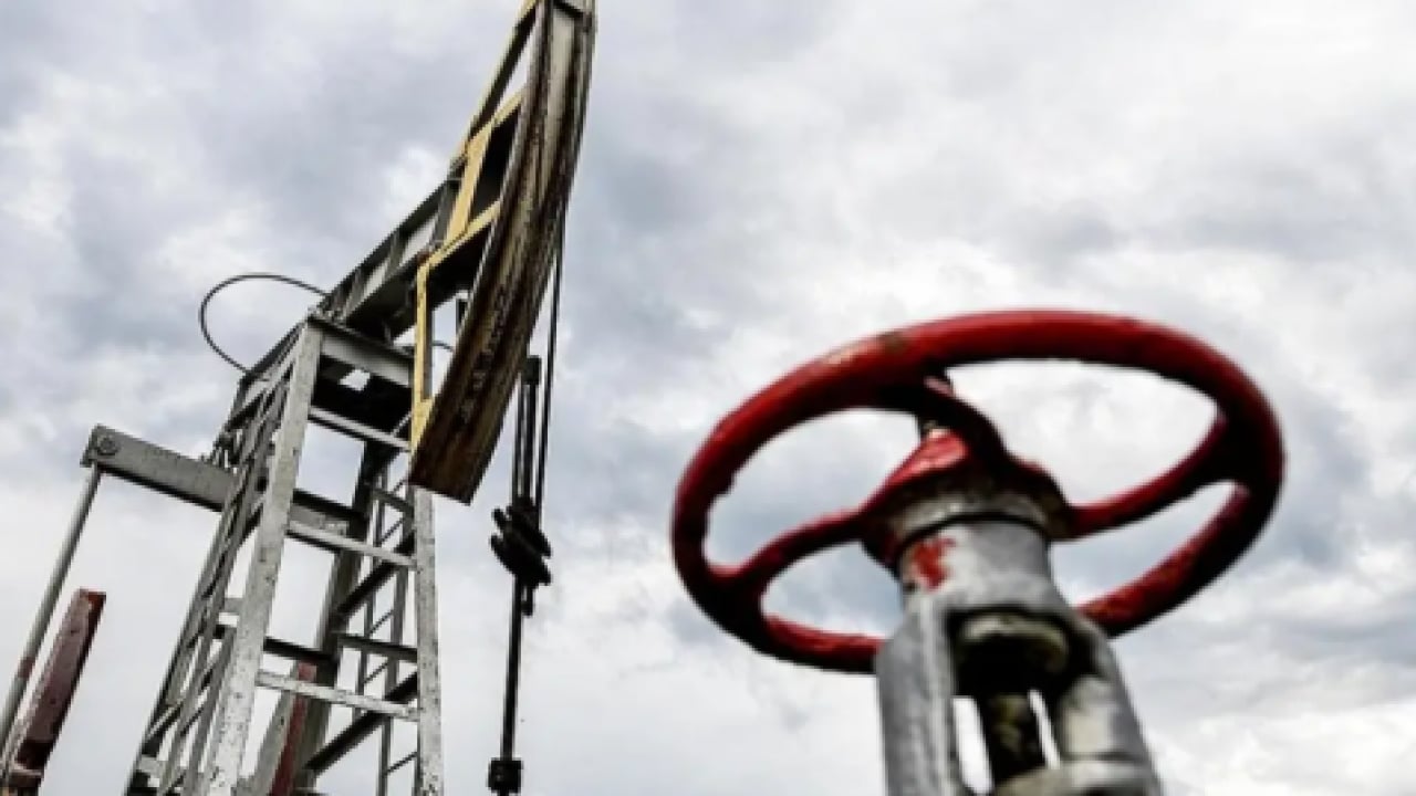 Foto - Küresel piyasalarda petrol düşüşte: Brent petrol 70 dolar seviyesine geriledi